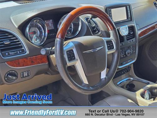 2013 Chrysler Town & Country Limited
