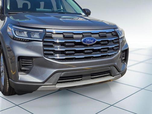 CARBONIZED GRAY METALLIC 2026 Ford Explorer Active (200A)