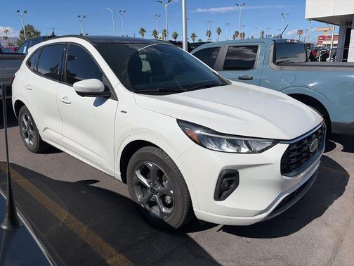 2023 Ford Escape ST-Line Select