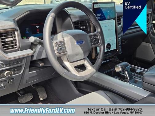 2022 Ford F-150 Lightning LARIAT