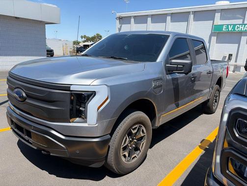 ICONIC SILVER METALLIC 2023 Ford F-150 Lightning Pro