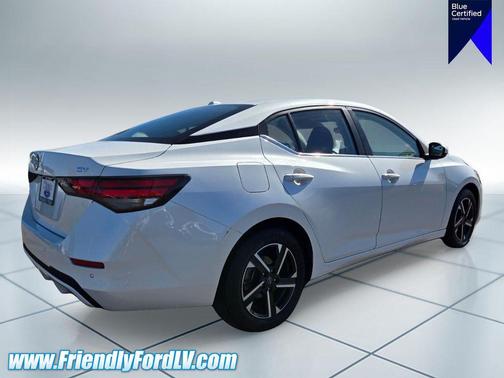 Aspen White Tricoat 2024 Nissan Sentra SV
