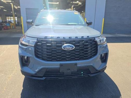 Vapor Blue Metallic 2025 Ford Explorer ST-Line