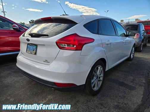 OXFORD WHITE 2016 Ford Focus SE