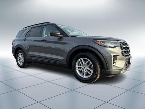 CARBONIZED GRAY METALLIC 2026 Ford Explorer Active w/200A Pkg