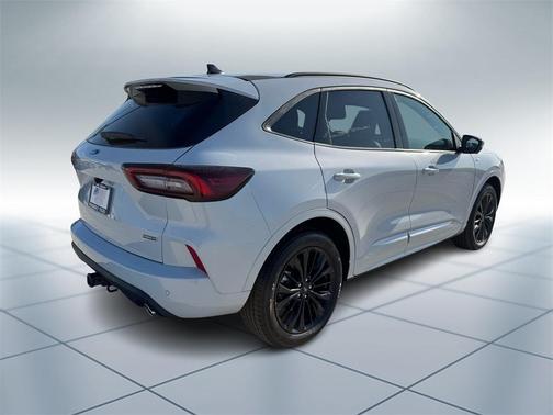 2025 Ford Escape ST-Line Elite