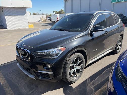 Black Sapphire Metallic 2018 BMW X1 sDrive28i