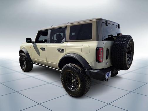 DESERT SAND 2026 Ford Bronco Badlands