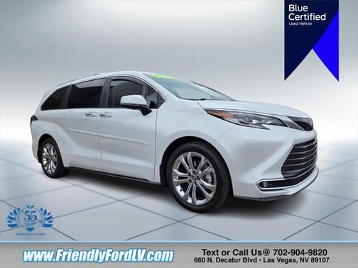 2023 Toyota Sienna Platinum 7 Passenger