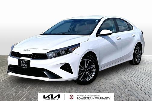 Snow White Pearl 2024 Kia Forte LXS