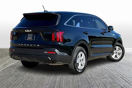 2022 Kia Sorento LX