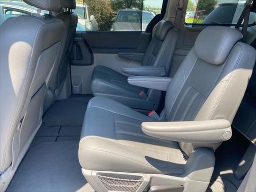 2008 Chrysler Town & Country TOURING