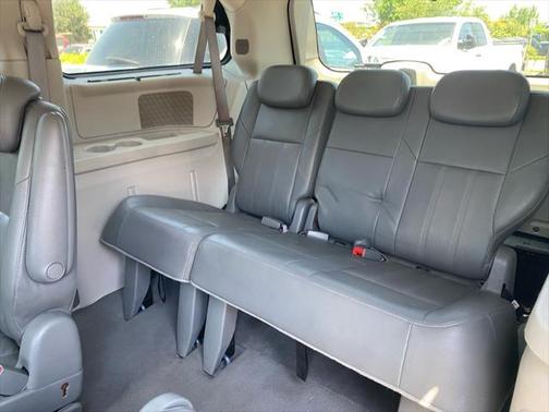 2008 Chrysler Town & Country TOURING