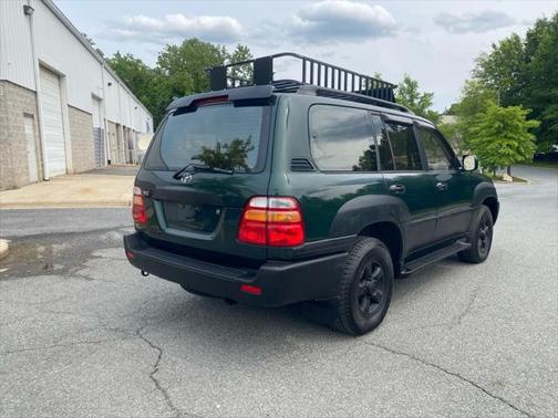 2002 Toyota Land Cruiser Base