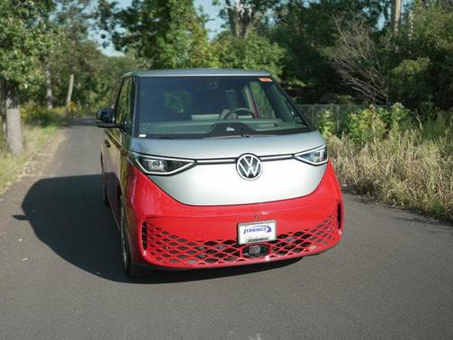 2025 Volkswagen ID. Buzz Pro S Plus
