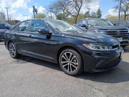 Deep Black Pearl Effect 2026 Volkswagen Jetta 1.5T Sport
