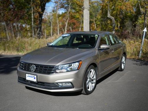 2016 Volkswagen Passat