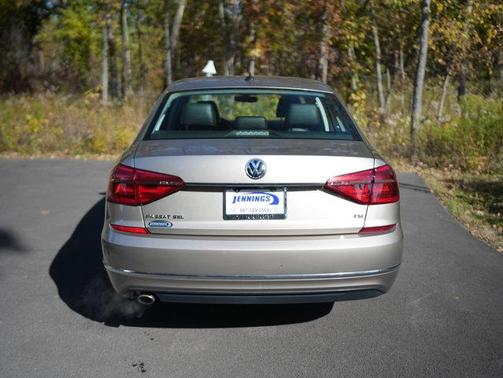 2016 Volkswagen Passat