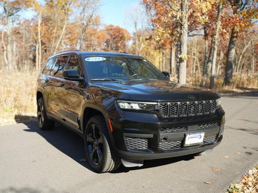 2022 Jeep Grand Cherokee L Laredo