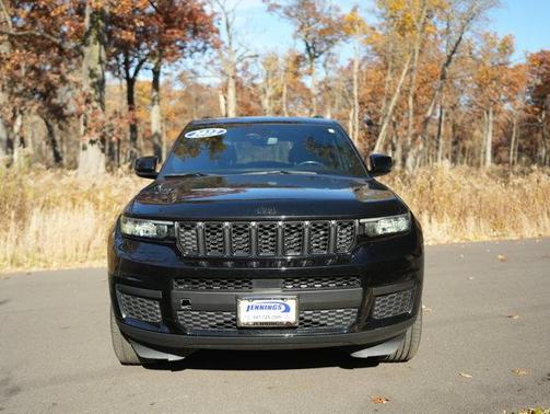 2022 Jeep Grand Cherokee L Laredo