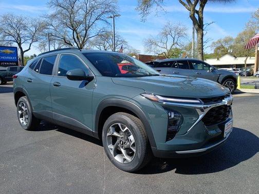 2025 Chevrolet Trax LT