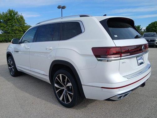 Opal White Pearl 2026 Volkswagen Atlas 2.0T SEL Premium R-Line