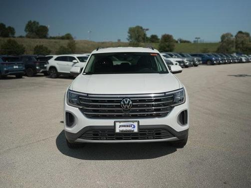 Opal White Pearl 2026 Volkswagen Atlas 2.0T SE w/Technology