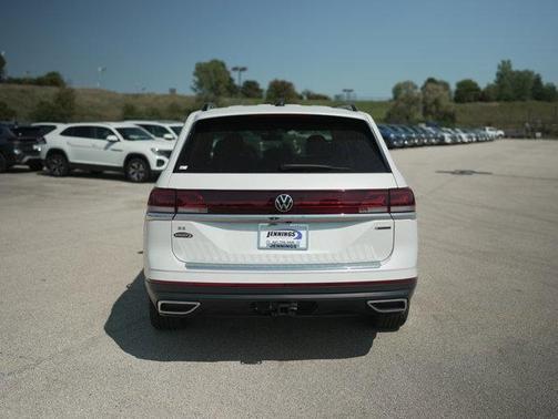 Opal White Pearl 2026 Volkswagen Atlas 2.0T SE w/Technology