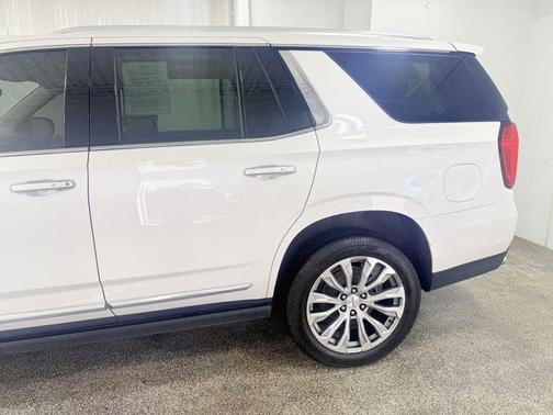 White Frost Tri-Coat 2021 GMC Yukon Denali