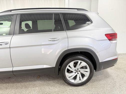 2023 Volkswagen Atlas 3.6L SE w/Technology