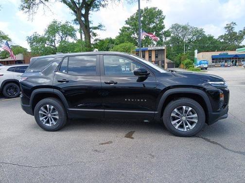Mosaic Black Metallic 2026 Chevrolet Equinox LT