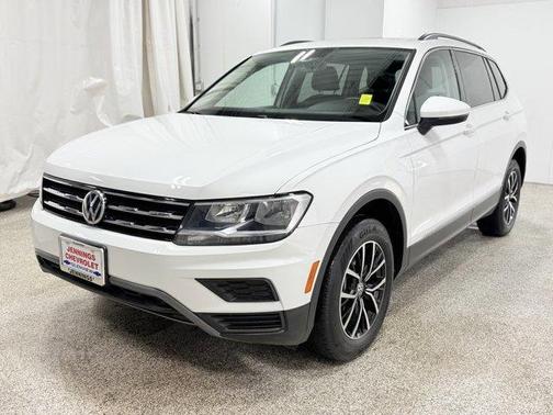 Pure White 2021 Volkswagen Tiguan 2.0T SE