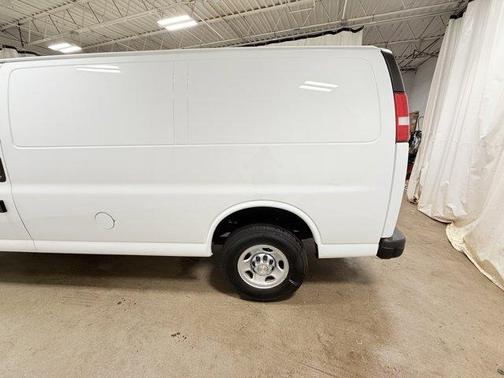 2024 Chevrolet Express 2500 Work Van