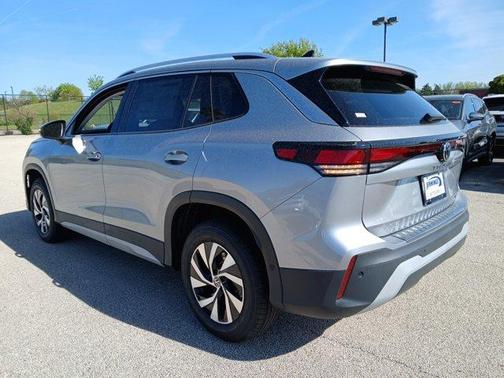 Pyrite 2026 Volkswagen Tiguan 2.0T S
