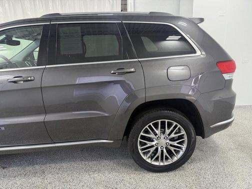 2018 Jeep Grand Cherokee Summit