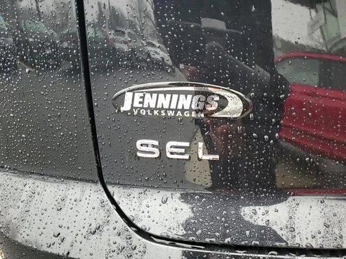 2025 Volkswagen Atlas Cross Sport 2.0T SEL Premium R-Line