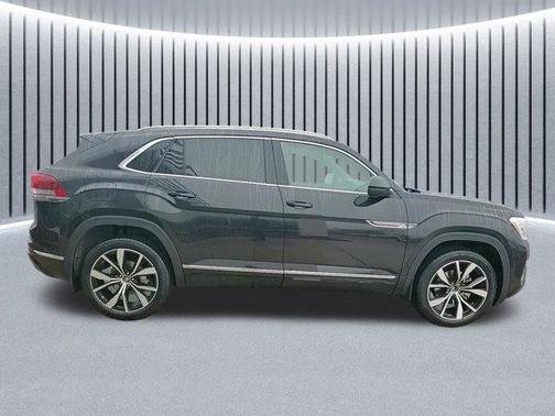2025 Volkswagen Atlas Cross Sport 2.0T SEL Premium R-Line