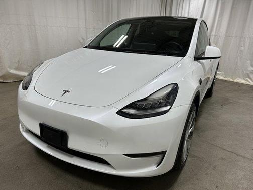 2022 Tesla Model Y Long Range