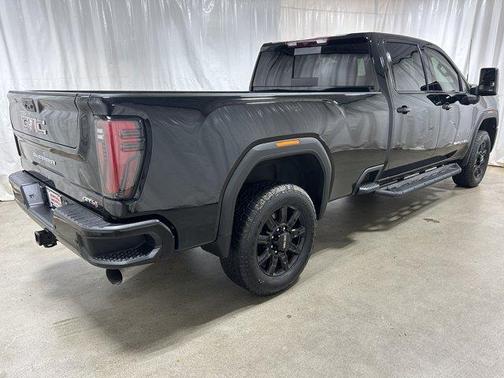 2024 GMC Sierra 2500 AT4
