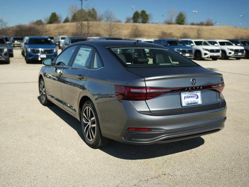 Platinum Gray Metallic 2026 Volkswagen Jetta 1.5T SE