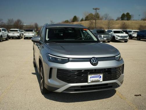 Pyrite 2026 Volkswagen Tiguan 2.0T SE