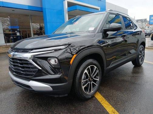 Mosaic Black Metallic 2026 Chevrolet Trailblazer LT