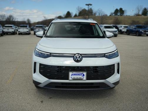 Pure White 2026 Volkswagen Tiguan 2.0T SE