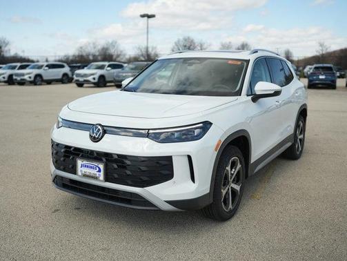 Pure White 2026 Volkswagen Tiguan 2.0T SE