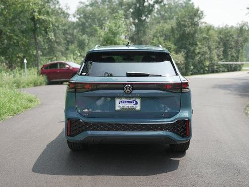 2025 Volkswagen Tiguan 2.0T SEL R-Line