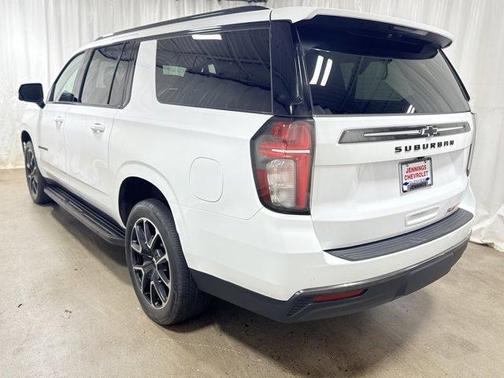 2022 Chevrolet Suburban RST