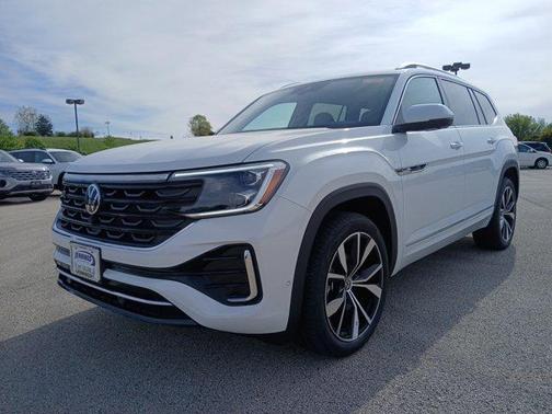 Opal White Pearl 2026 Volkswagen Atlas 2.0T SEL Premium R-Line
