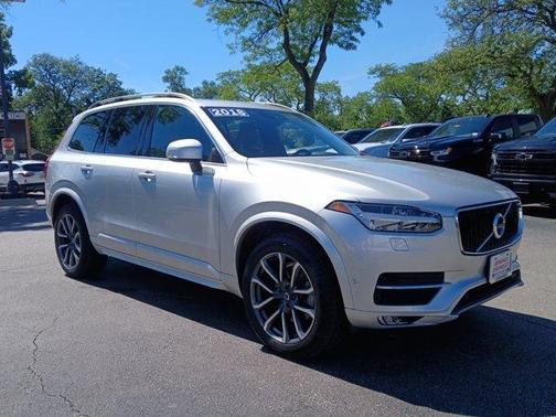 2018 Volvo XC90 T6 Momentum
