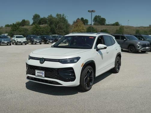 2025 Volkswagen Tiguan 2.0T SEL R-Line