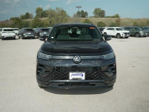 2025 Volkswagen Tiguan 2.0T SE R-Line Black